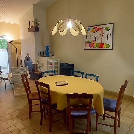 Charmant Pavillon A Saint-Jean-De-Monts: 2 Chambres, Proche Plage, Foret Et Commerces, Jardin Clos - Fr-1-323-259 Bagian luar foto